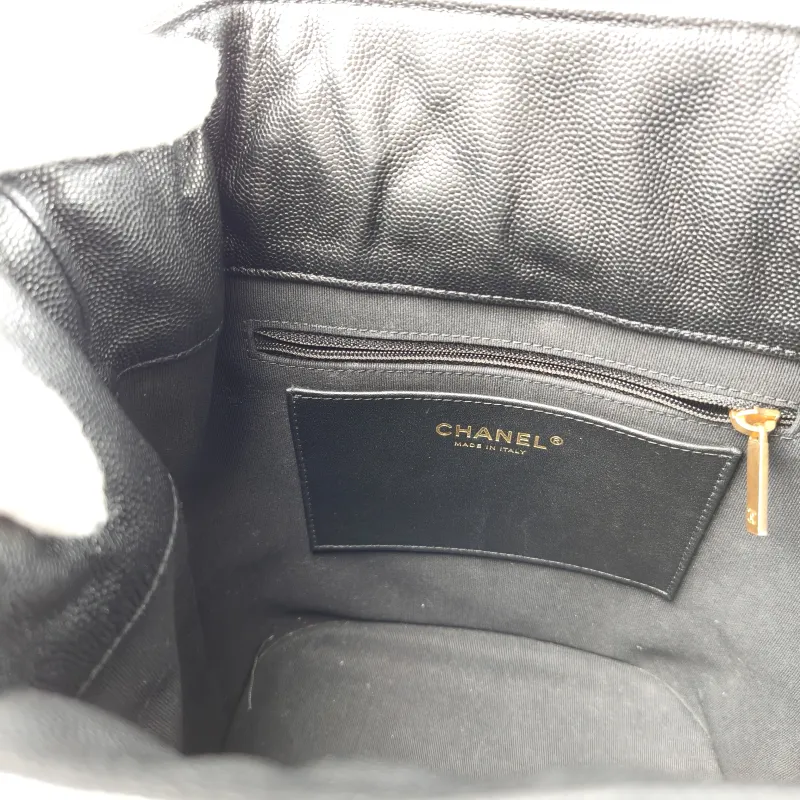 Chanel Shoulder Bag Bucket Bag Black Calfskin One Size 21 × 14 × 24 cm — detail view 3 of 10
