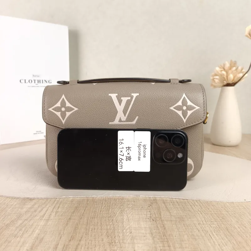 Louis Vuitton Crossbody Bag Pochette Métis East West Empreinte Embossed Calfskin Small21.5 × 6 × 13.5 cm — cover view 2 of 5