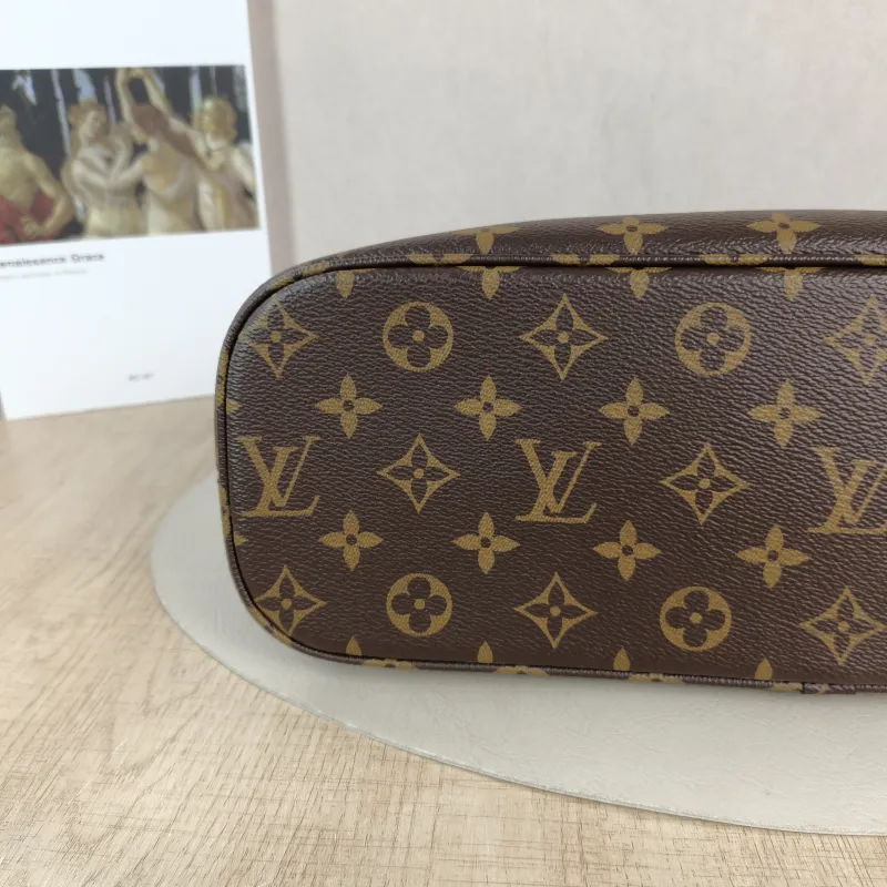 Louis Vuitton Shoulder Bag Lineup Monogram PVC One Size 34.5 × 13 × 26 cm — detail view 6 of 10
