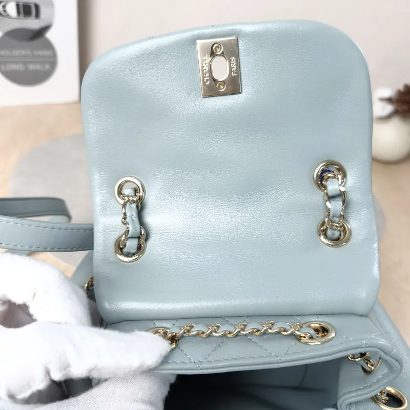 Chanel Backpack Duma Green Calfskin Small18 × 12 × 18.5 cm — detail view 12 of 16