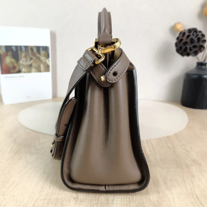 FENDI Crossbody Bag Peekaboo Essentially Small Brown Calfskin Small27 × 11 × 21 cm — detail view 8 of 12