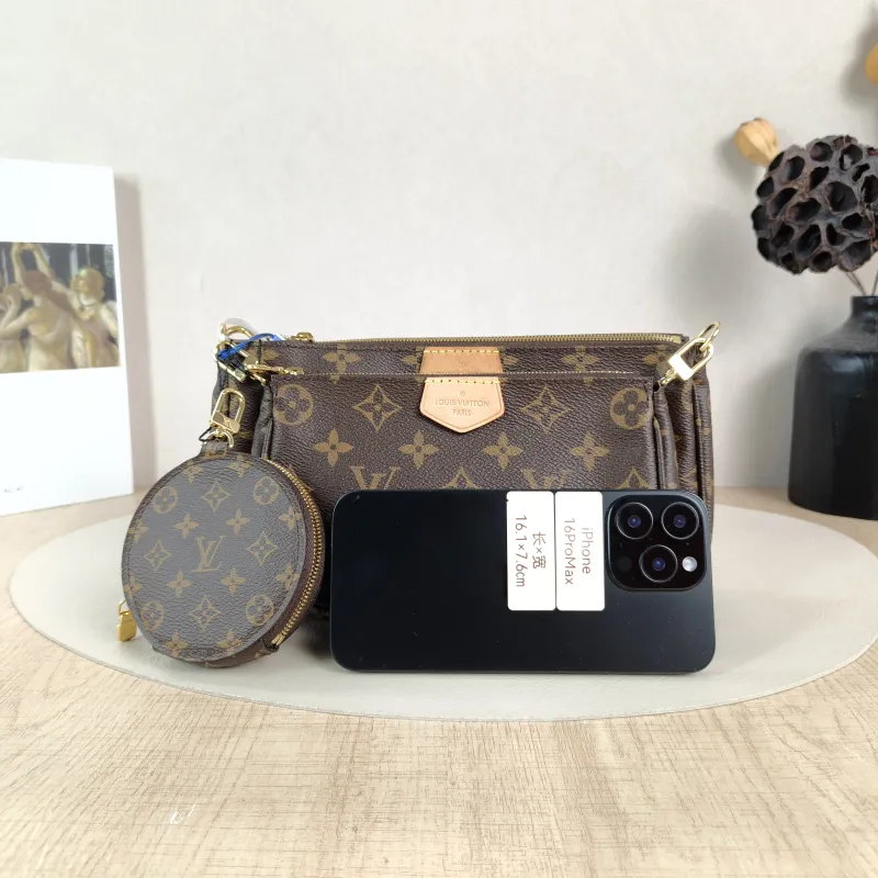 Louis Vuitton Crossbody Bag Multi Pochette Accessoires Shoulder Strap PVC Small24 × 4 × 13.5 cm — cover view 2 of 6