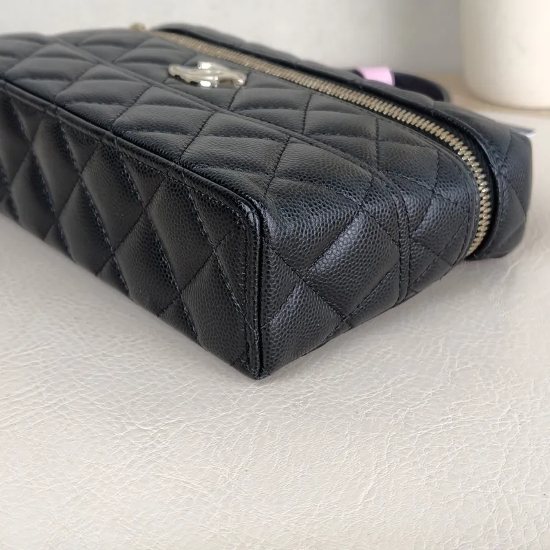 Chanel Top Handle Bag lp Black Grained Calfskin One Size 19.5 × 5 × 17 cm — detail view 4 of 12