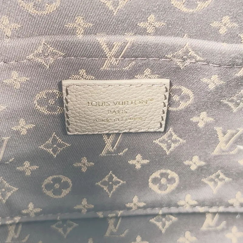 Louis Vuitton Shoulder Bag EXPRESS Shoulder Bag Grey Calfskin Small26 × 13.5 × 17 cm — detail view 2 of 12