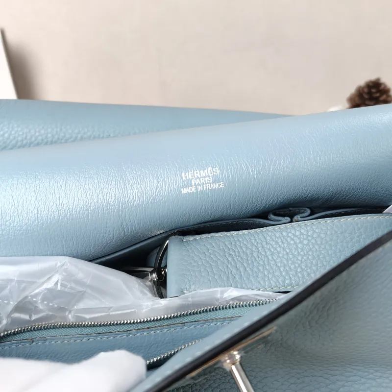 Hermès Shoulder Bag Jypsiere 34J7 Togo Calfskin Large34 × 15 × 26 cm — detail view 7 of 18
