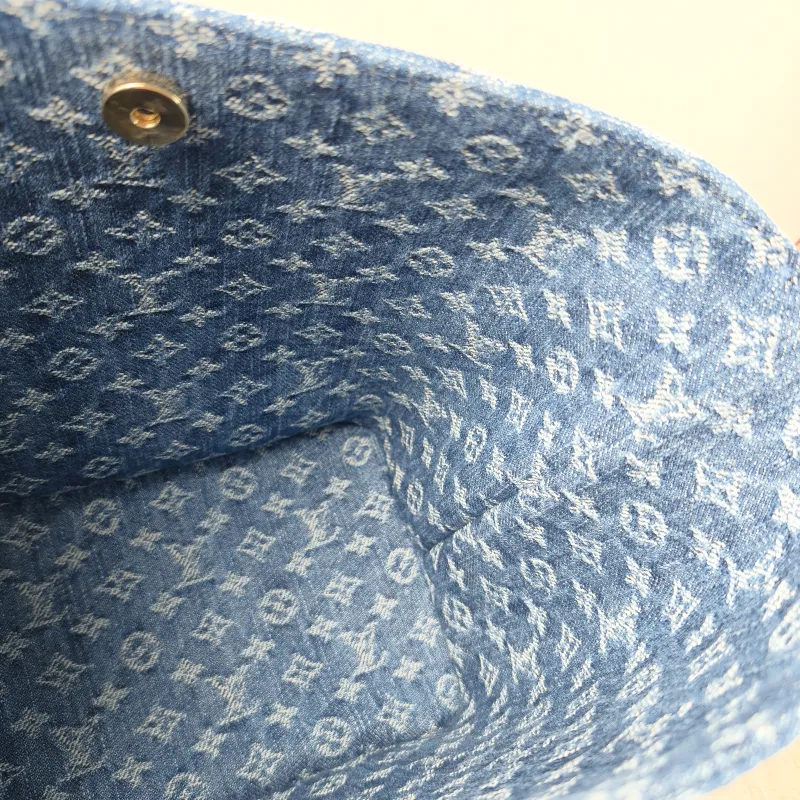Louis Vuitton Top Handle Bag ALL IN BB Blue BB 16 × 12 × 18 cm — detail view 7 of 13