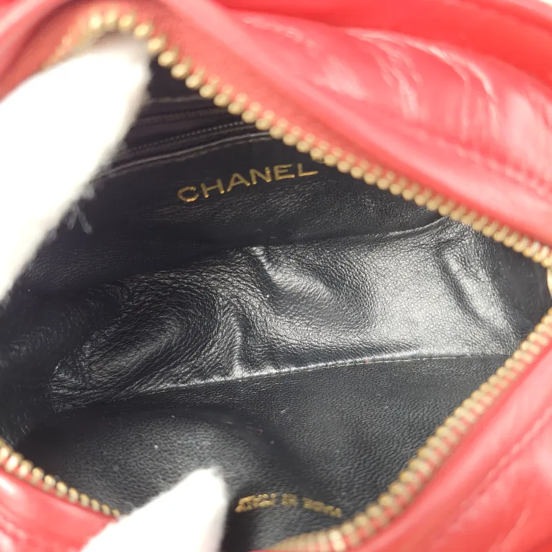 Chanel Crossbody Bag Crossbody Bag Red Lambskin One Size16 × 6 × 11 cm — detail view 3 of 14