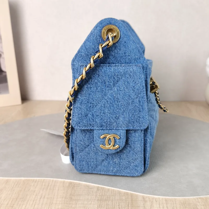 Chanel Crossbody Bag 25Bag Blue Mini 22 × 12.5 × 20 cm — detail view 2 of 11