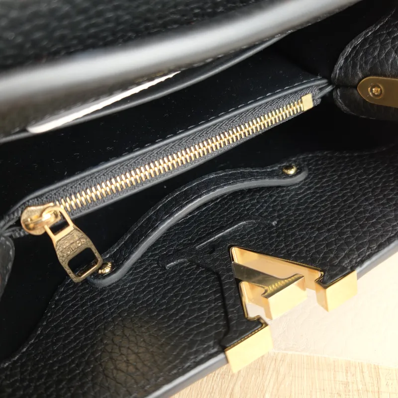 Louis Vuitton Crossbody Bag Capucines Black Calfskin Mini 21 × 8 × 14 cm — detail view 7 of 10