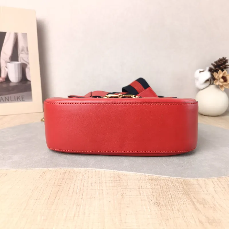 GUCCI Crossbody Bag Crossbody Bag Red Calfskin 23.5 × 7 × 18 cm — cover view 5 of 6