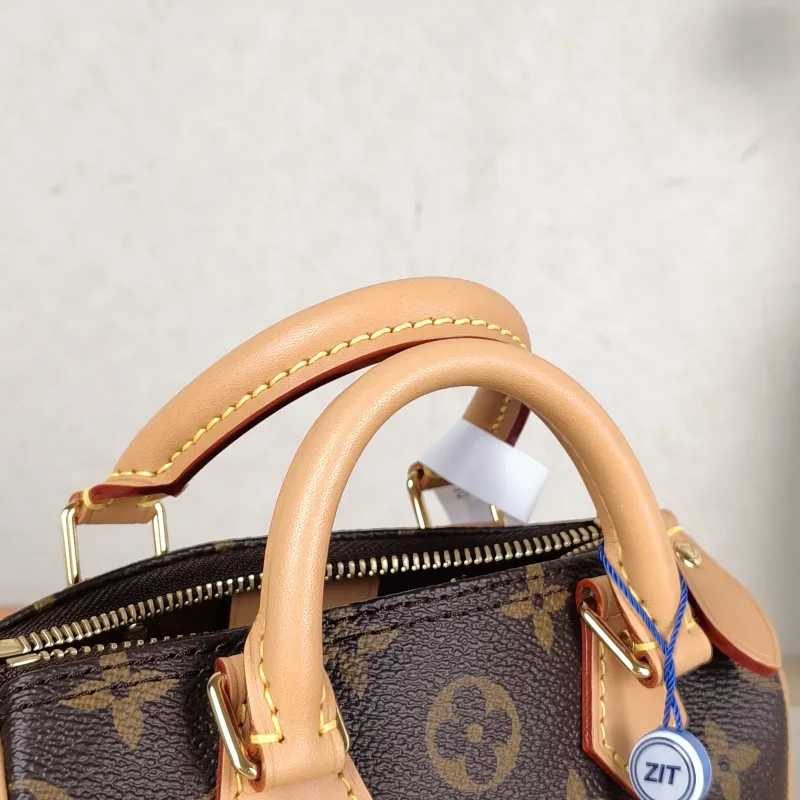 Louis Vuitton Crossbody Bag Speedy Nano Shoulder Strap PVC nano 16 × 7.5 × 10 cm — detail view 7 of 12