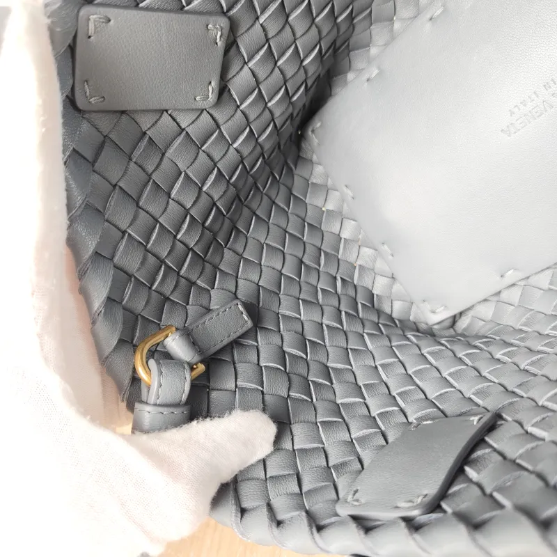 Bottega Veneta Shoulder Bag Shoulder Bag Grey Lambskin One Size 18 × 12 × 15 cm — detail view 8 of 12