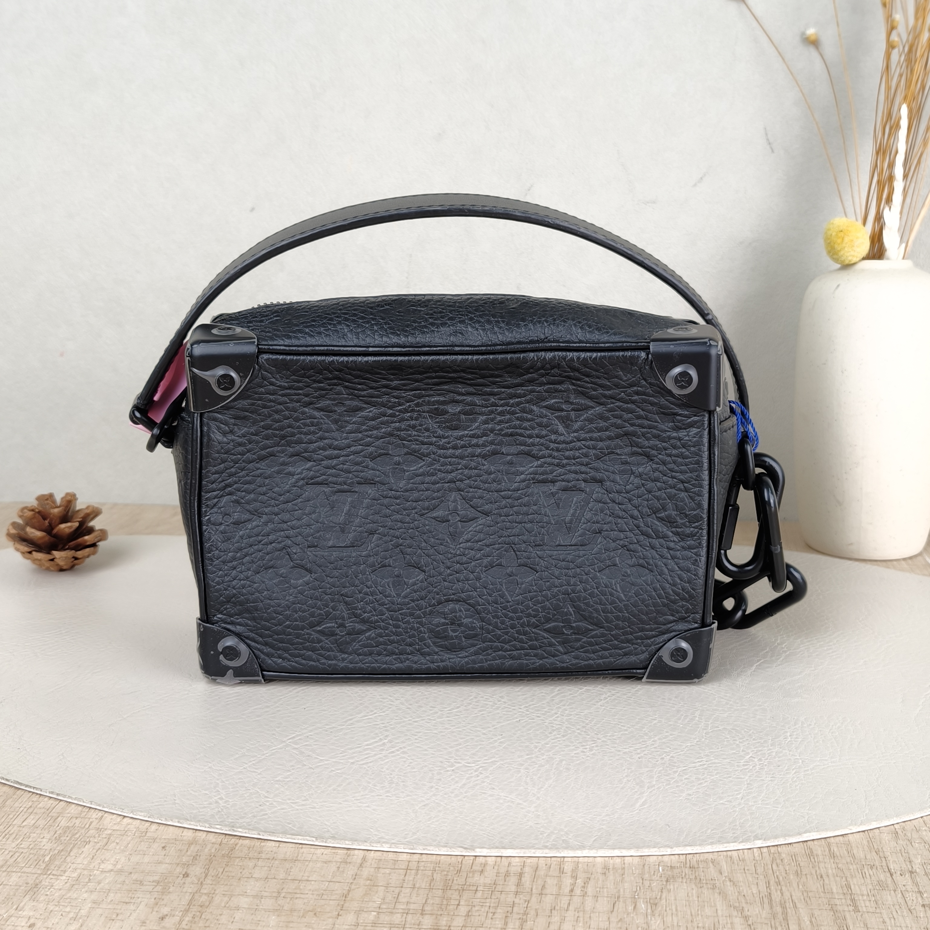 Louis Vuitton Crossbody Bag SOFT TRUNK Box Black Taurillon Embossed Calfskin Monogrammini18.5 × 8 × 13 cm — cover view 4 of 5