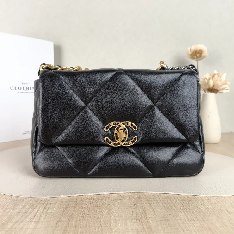 Chanel Crossbody Bag 19Bag Black SL ambskin Small 26 × 9 × 16 cm