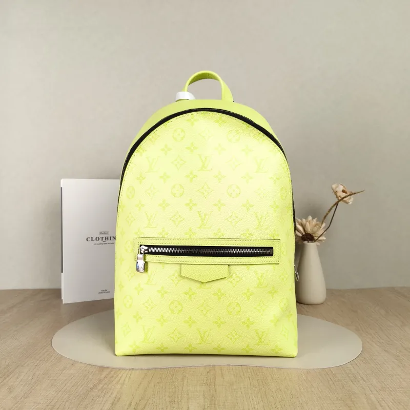 Louis Vuitton Backpack Discovery Slim Backpack Green PVC · Calfskin One Size28 × 13 × 38 cm