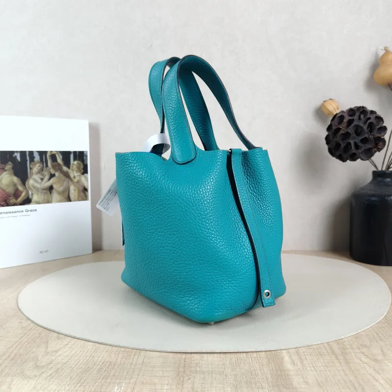 Hermès Top Handle Bag Picotin Lock 18 187F TC Calfskin Small18 × 13 × 18 cm — cover view 3 of 5