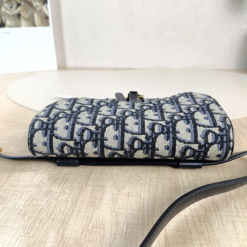 DIOR Belt Bag Saddle Belt Bag Blue Canvas One Size 17 × 3.5 × 10.5 cm — detail view 2 of 11