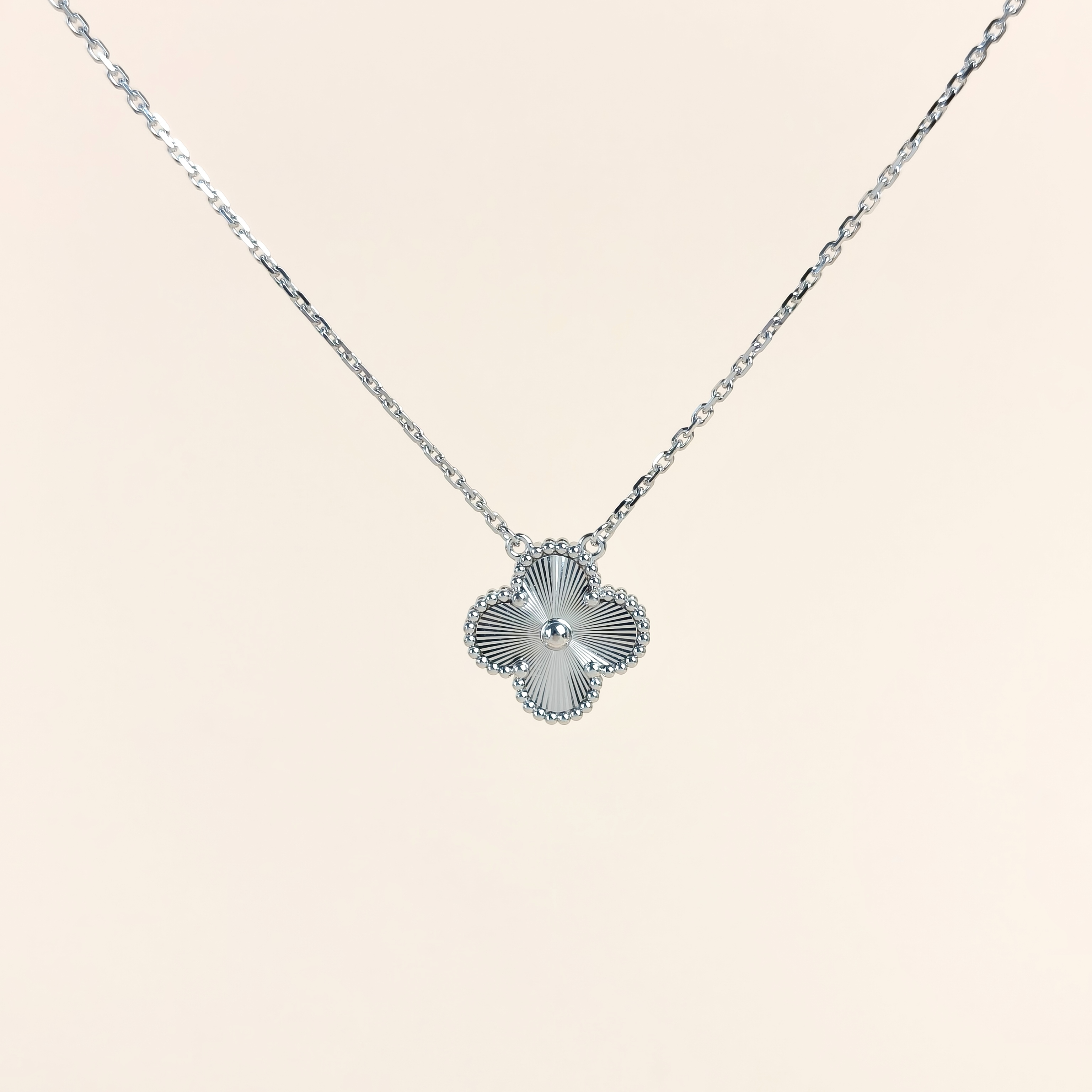 Van Cleef & Arpels Necklace Alhambra White Gold18KW hite Gold Vintage Small42cm