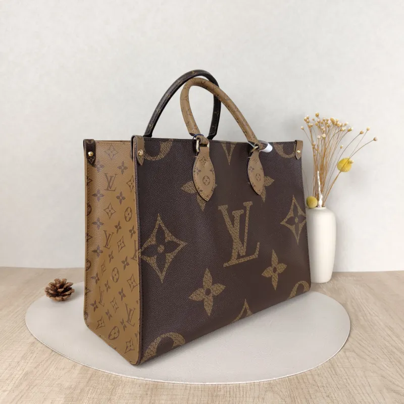 Louis Vuitton Shoulder Bag Onthego Medium Monogram PVC Medium35 × 14 × 27 cm — cover view 3 of 5