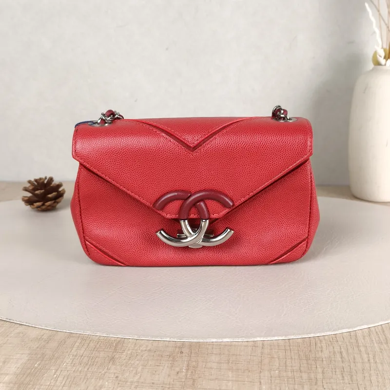 Chanel Crossbody Bagcf Collection Crossbody Bag Red Calfskinmini18 × 4 × 11.5 cm