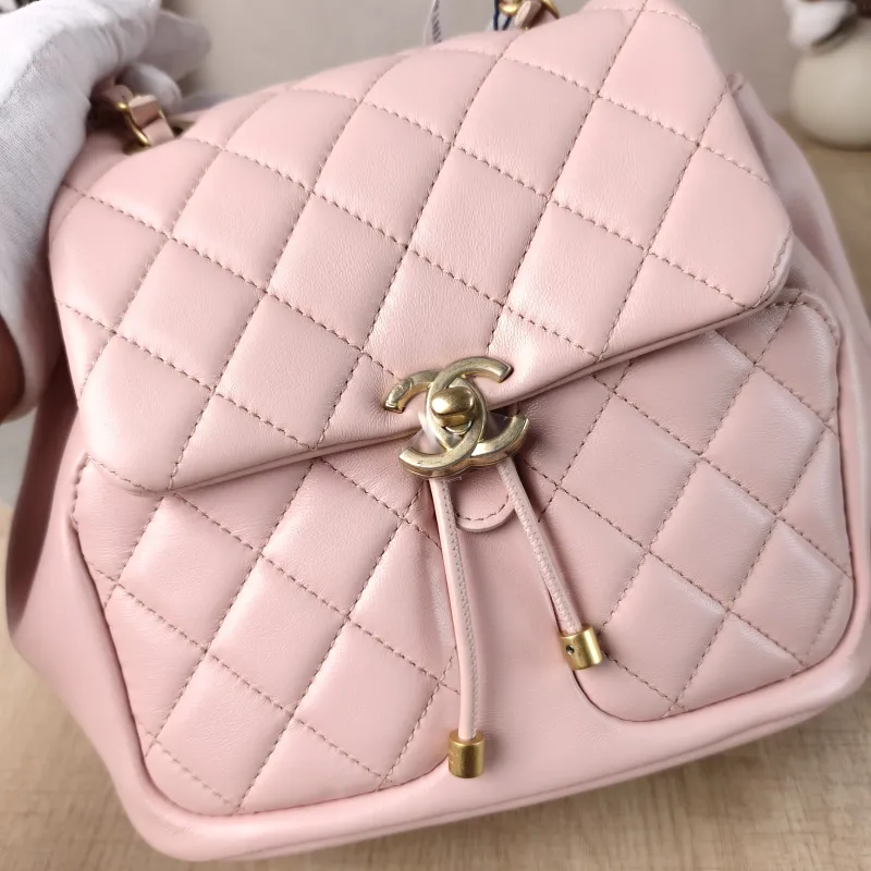 Chanel Crossbody Bag23k Backpack Pink Lambskin One Size20 × 12 × 23 cm — detail view 1 of 14