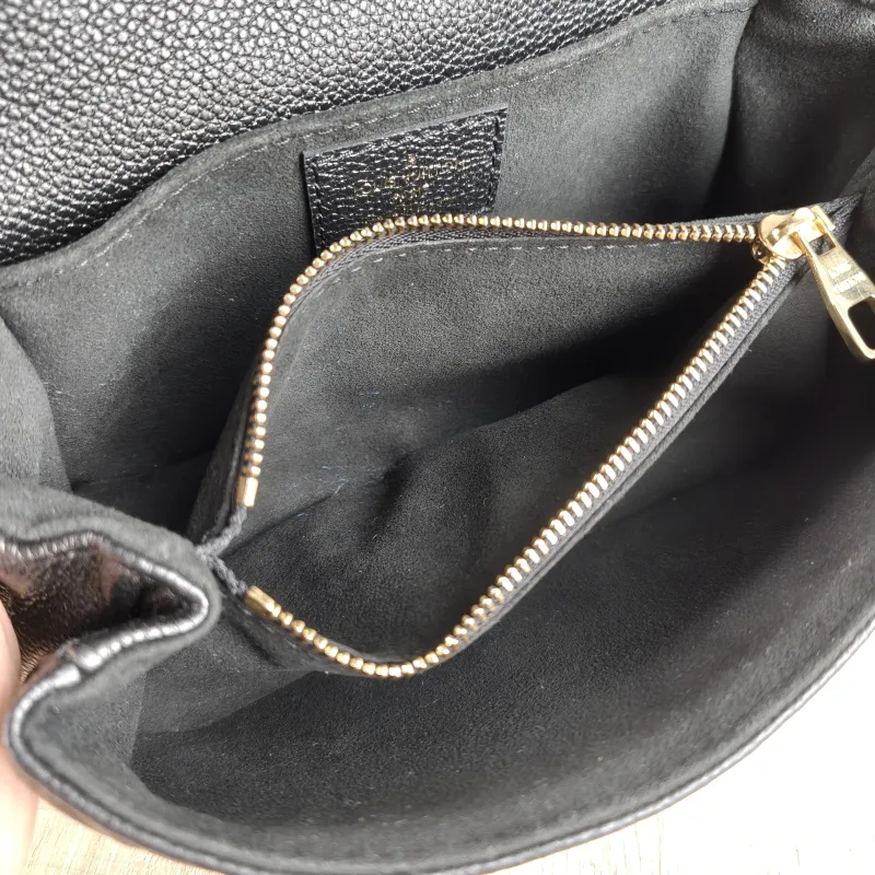 Louis Vuitton Crossbody Bag Pochette Métis East West Black Empreinte Embossed Calfskin Small 21.5 × 6 × 13.5 cm — detail view 3 of 15