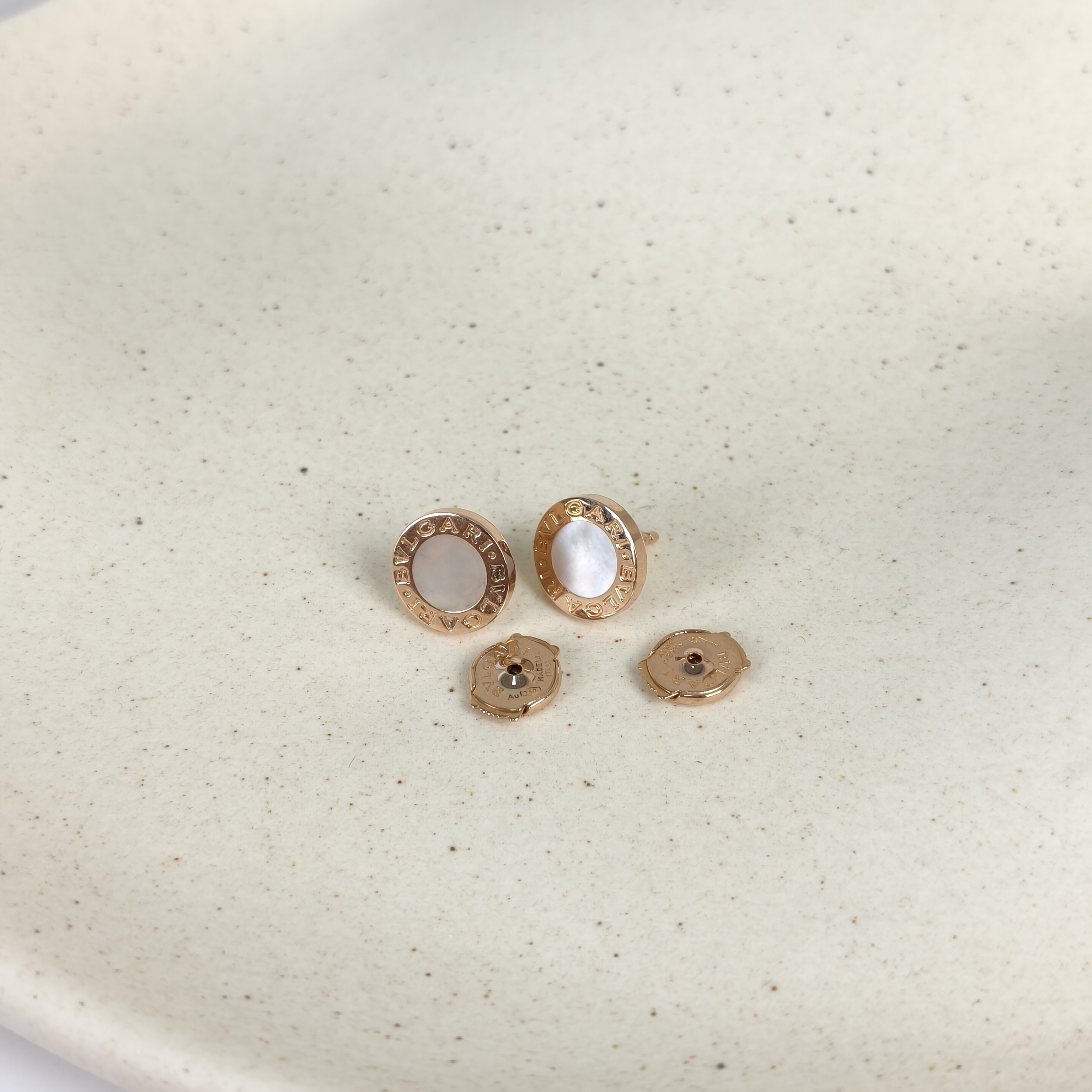Bvlgari Earrings Collection Earrings White Mother-of-Pearl18k One Size — cover view 7 of 8