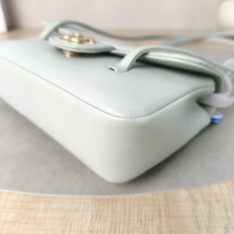 Chanel Shoulder Bag preppy coco Green Grained Calfskinmini17 × 5 × 11.5 cm — detail view 3 of 12