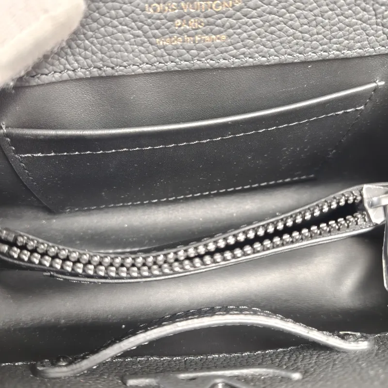 Louis Vuitton Crossbody Bag Capucines East West Black Calfskinmini22 × 8 × 12 cm — detail view 10 of 14