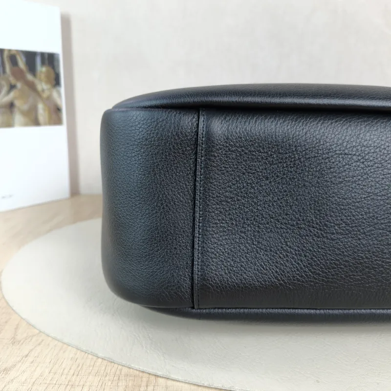 SAINT LAURENT Shoulder Bag LE 5 À 7 Hobo Black Calfskin Large 30 × 13 × 31 cm — detail view 1 of 10