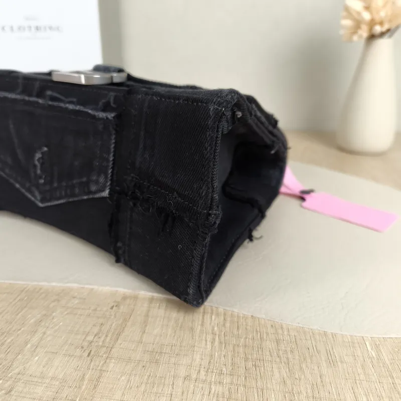 BALENCIAGA Crossbody Bag Hourglass Hourglass Bag Grey Small 23 × 10 × 14 cm — detail view 7 of 13