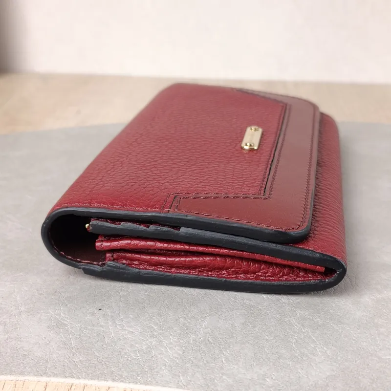 BURBERRY Wallet Wallet Red Calfskin One Size 19 × 2 × 11 cm — detail view 1 of 11