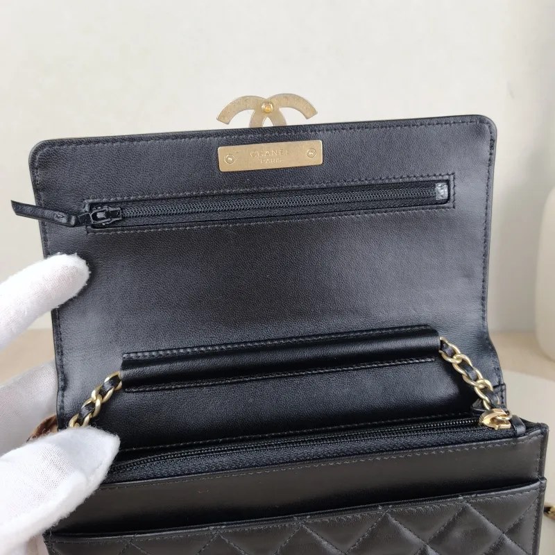 Chanel Crossbody Bag Classic Flap WOC CF WOCWOC Bag Black Lambskinmini19.2 × 3.5 × 12.3 cm — detail view 11 of 12