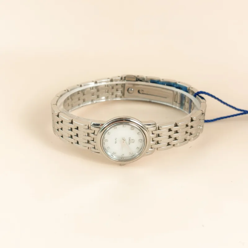 OMEGA Watch Collection Watch One Size 22 — cover view 7 of 8