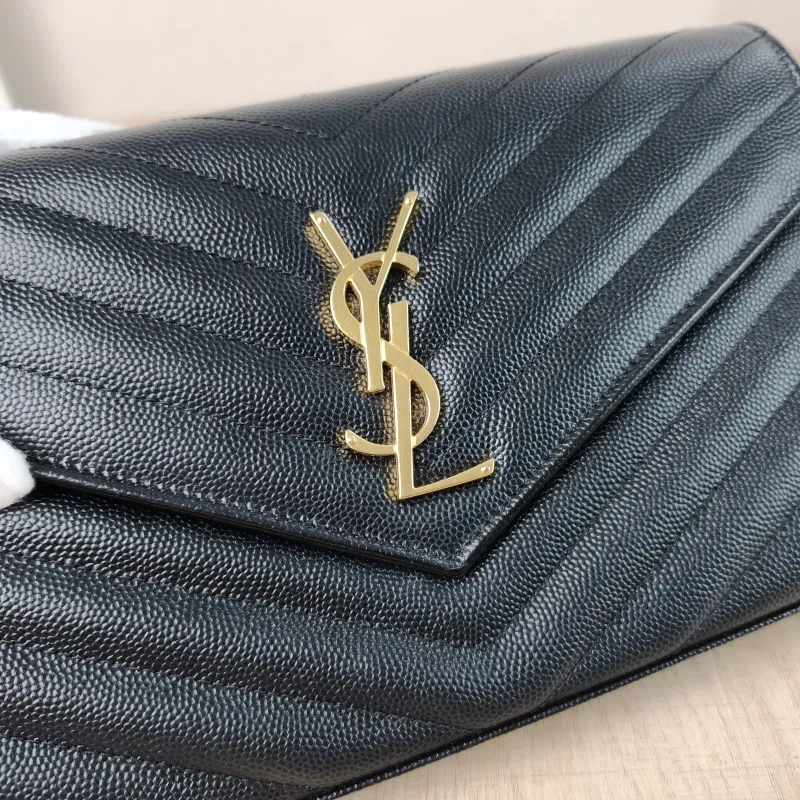 SAINT LAURENT Crossbody Bag CASSANDRE ENVELOPE Black Calfskin One Size22.5 × 4 × 14 cm — detail view 7 of 11