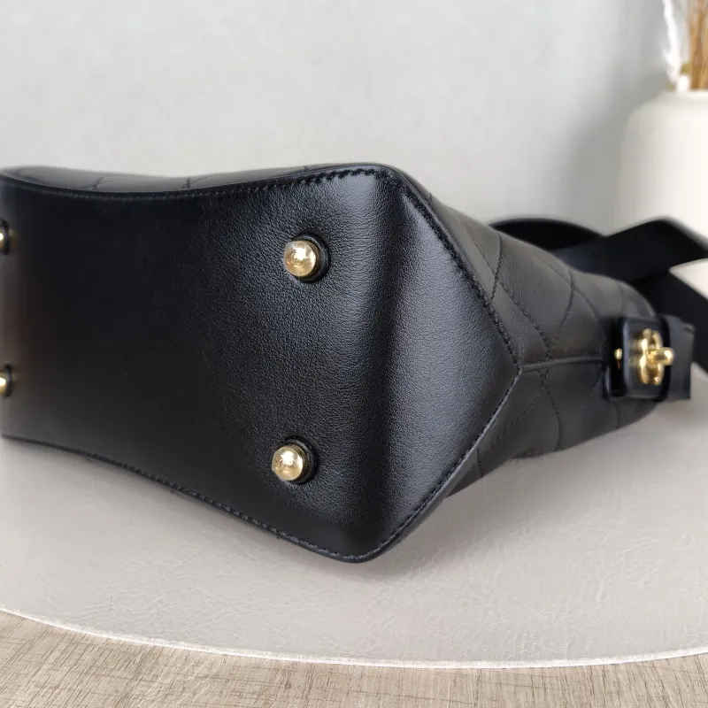Chanel Crossbody Bag26s Bucket Bag Black Lambskin Small26 × 11 × 19 cm — detail view 8 of 14