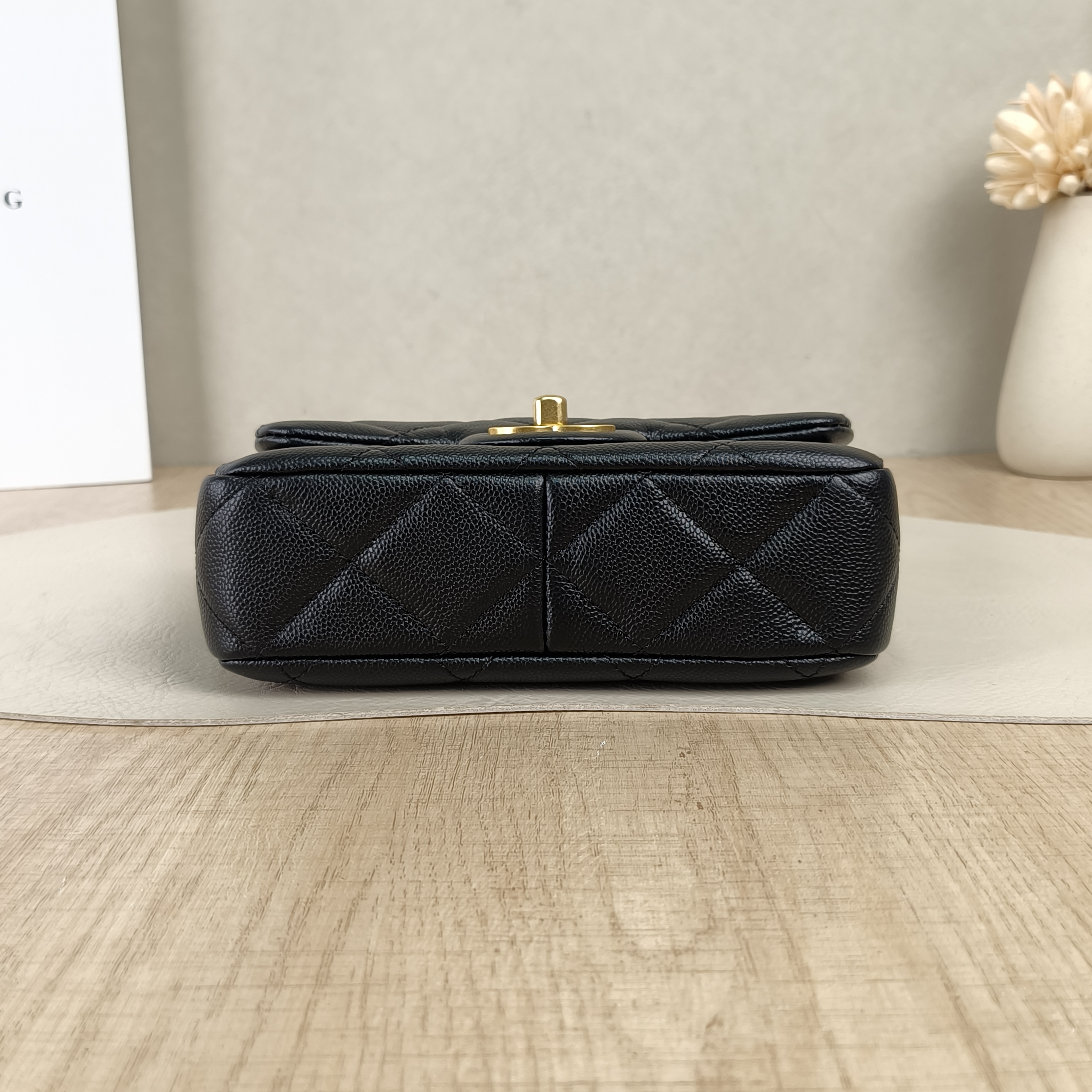 Chanel Crossbody Bag26c c Black Grained Calfskinmini18 × 5 × 13 cm — cover view 4 of 6