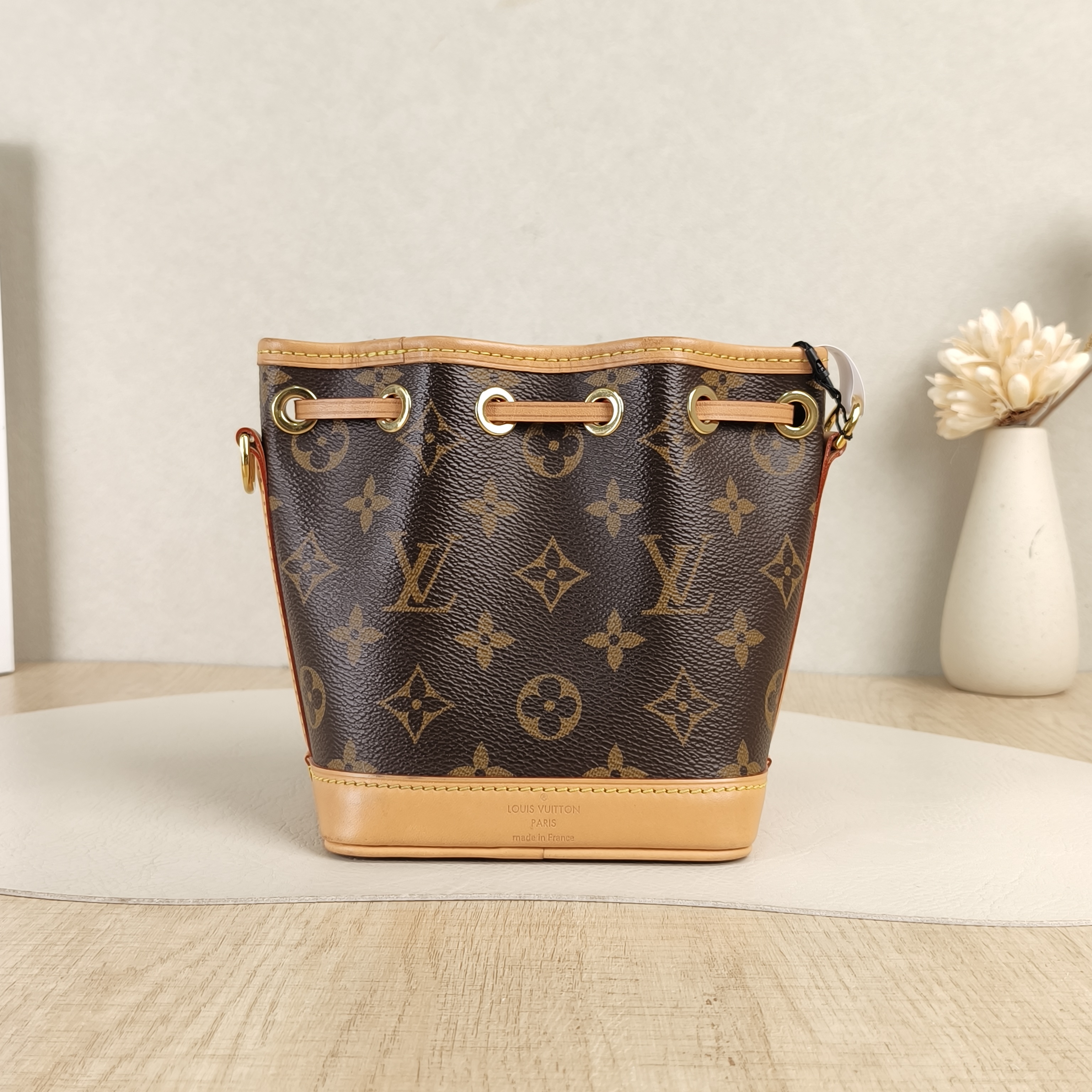 Louis Vuitton Crossbody Bag NANO NÉONOÉ Bucket Bag Nano Monogram PV Cnano13 × 10 × 16 cm — cover view 6 of 6