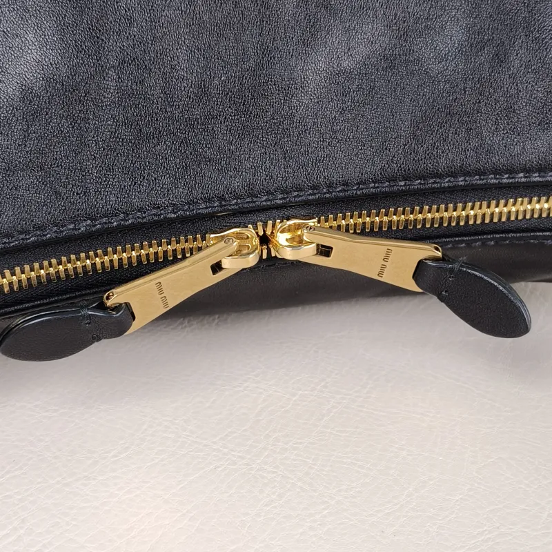 Miumiu Top Handle Bag Spirit Vanity Case Bag Cosmetic Bag Black Lambskin Medium 28 × 13 × 21.5 cm — detail view 1 of 12
