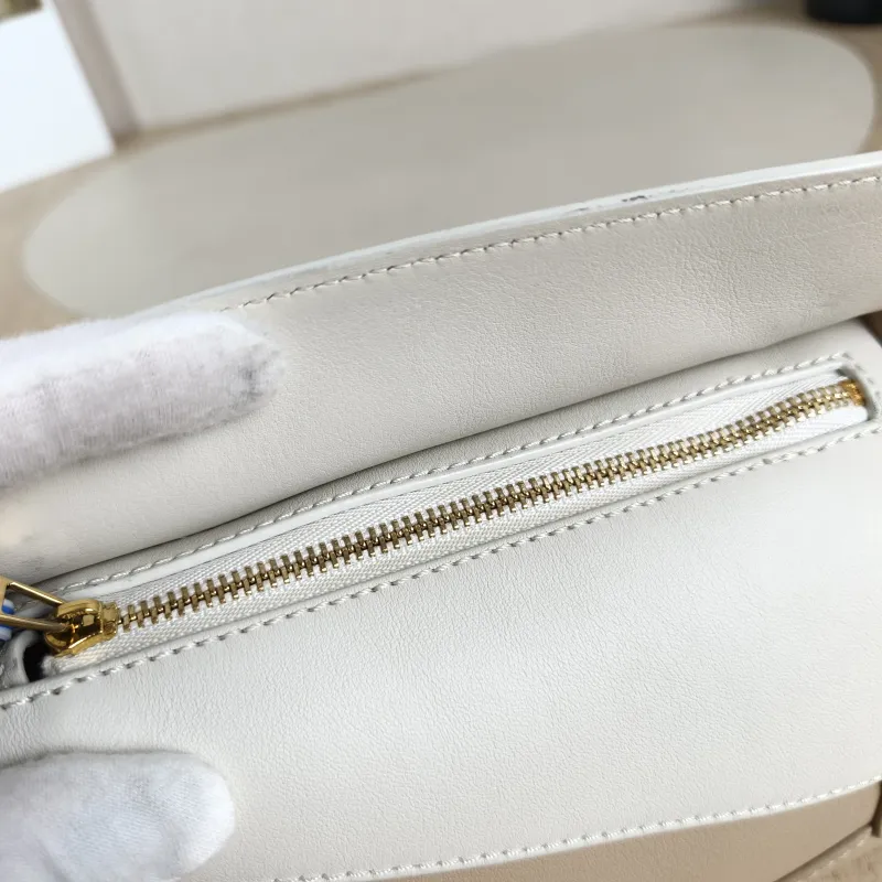 LOEWE Crossbody Bag Puzzle Beige Taupe Calfskin Mini 18 × 8 × 12.5 cm — detail view 5 of 10