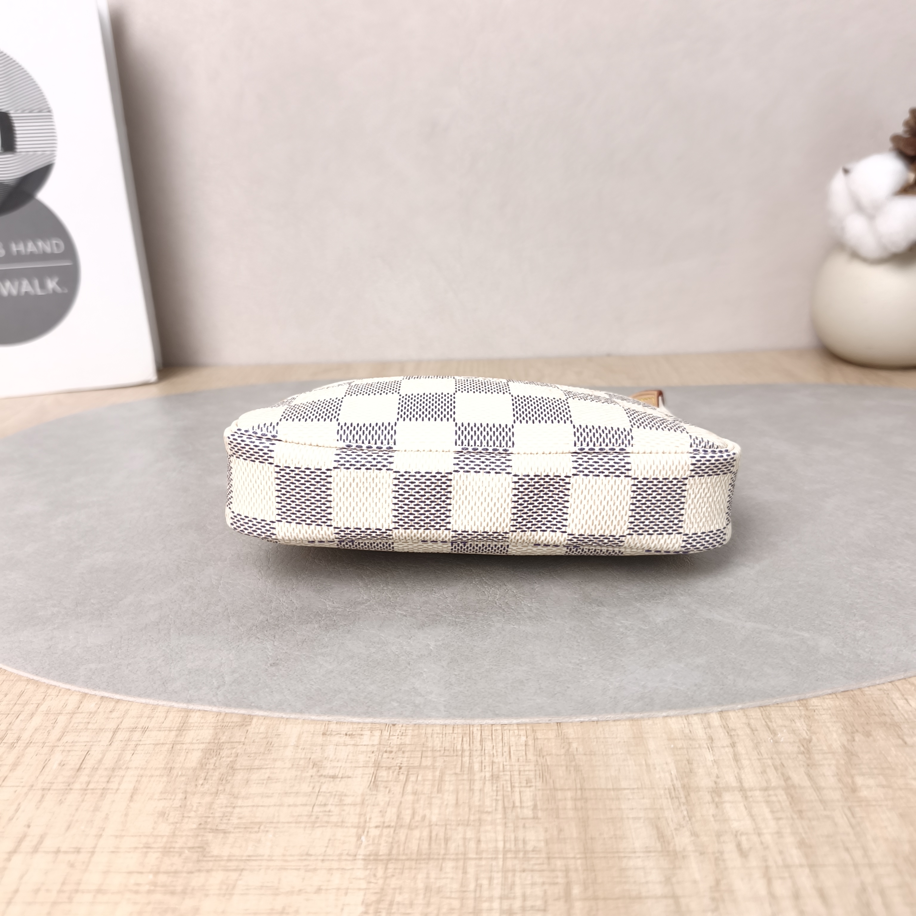 Louis Vuitton Clutch Mini Pochette Accessoires PV Cmini15.5 × 4 × 10.5 cm — cover view 5 of 6