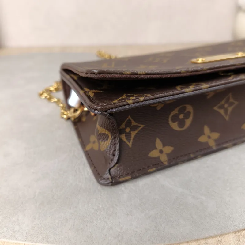 Louis Vuitton Crossbody Bag LILY Chain Bagwoc Monogram PVC One Size21 × 3.5 × 10.5 cm — detail view 5 of 15