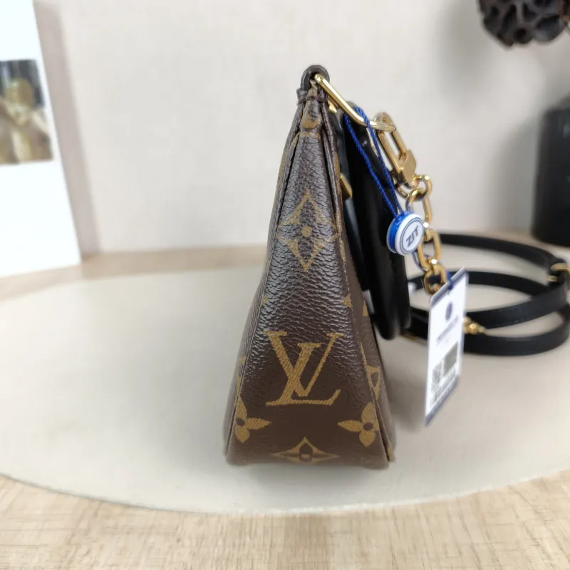 Louis Vuitton Shoulder Bag Catchy Monogram PVC Small 24 × 6 × 10 cm — detail view 2 of 11