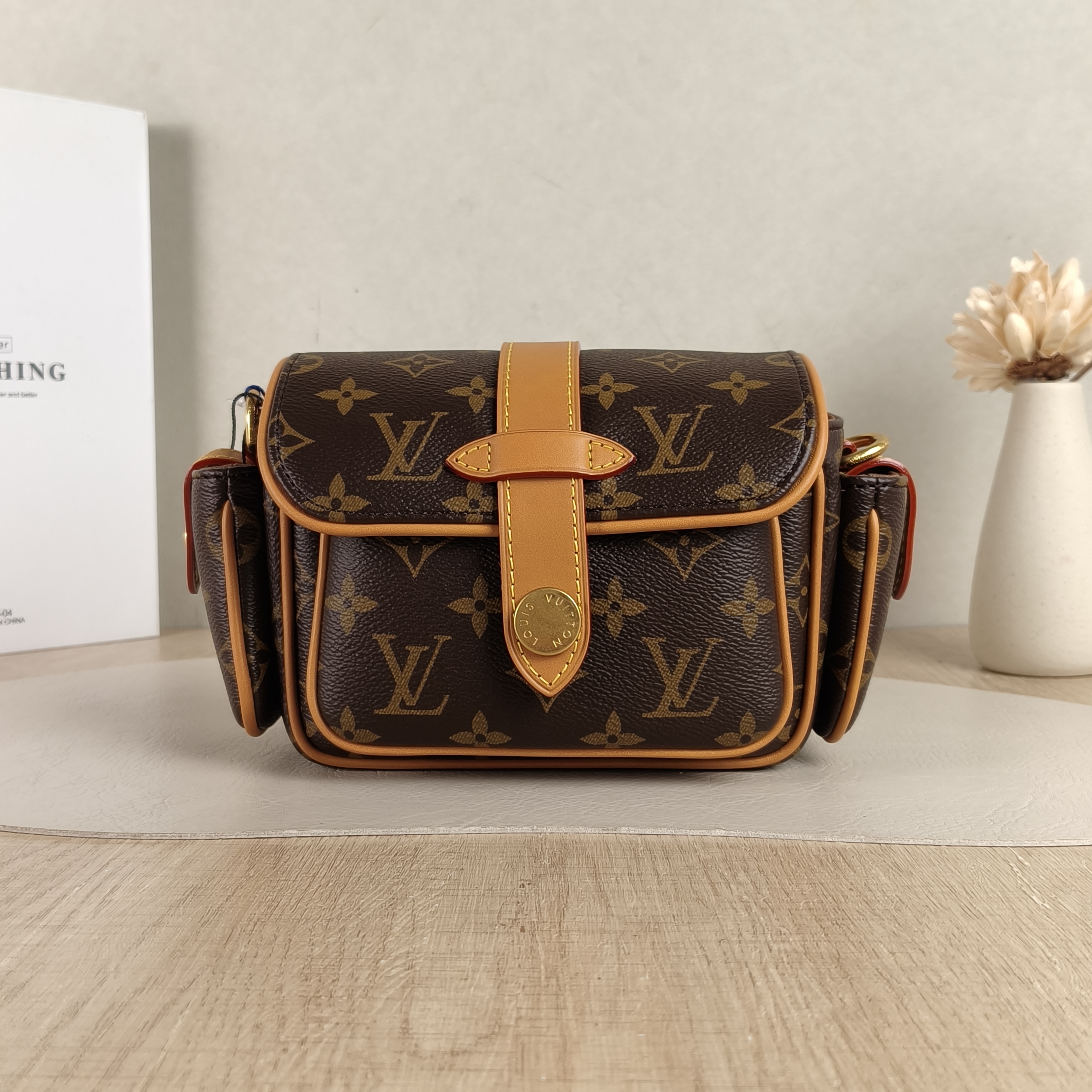 Louis Vuitton Crossbody Bag CARGO Camera Bag Monogram PV Cmini23 × 10 × 14 cm