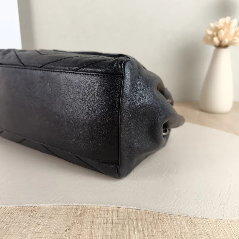 SAINT LAURENT Crossbody Bag NOLITA Black Lambskin Small 22 × 13 × 17.5 cm — detail view 1 of 11