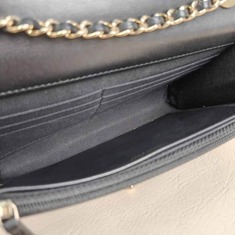Chanel Crossbody Bagtrendy cc woc Black Lambskinmini19.2 × 3.5 × 12.3 cm — detail view 8 of 12