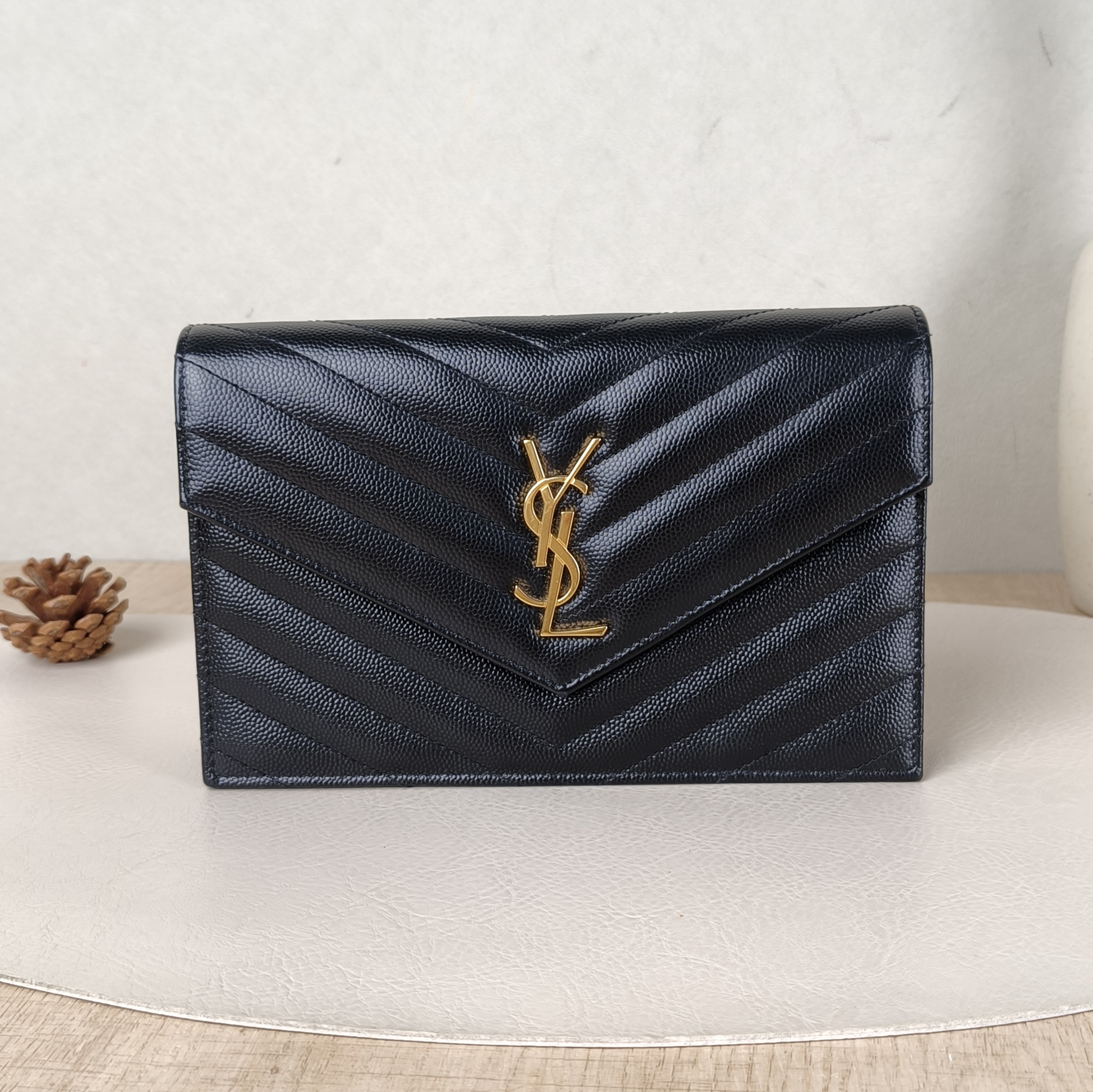 SAINT LAURENT Crossbody Bag CASSANDRE ENVELOPE Black Calfskin One Size19 × 3.5 × 12.5 cm