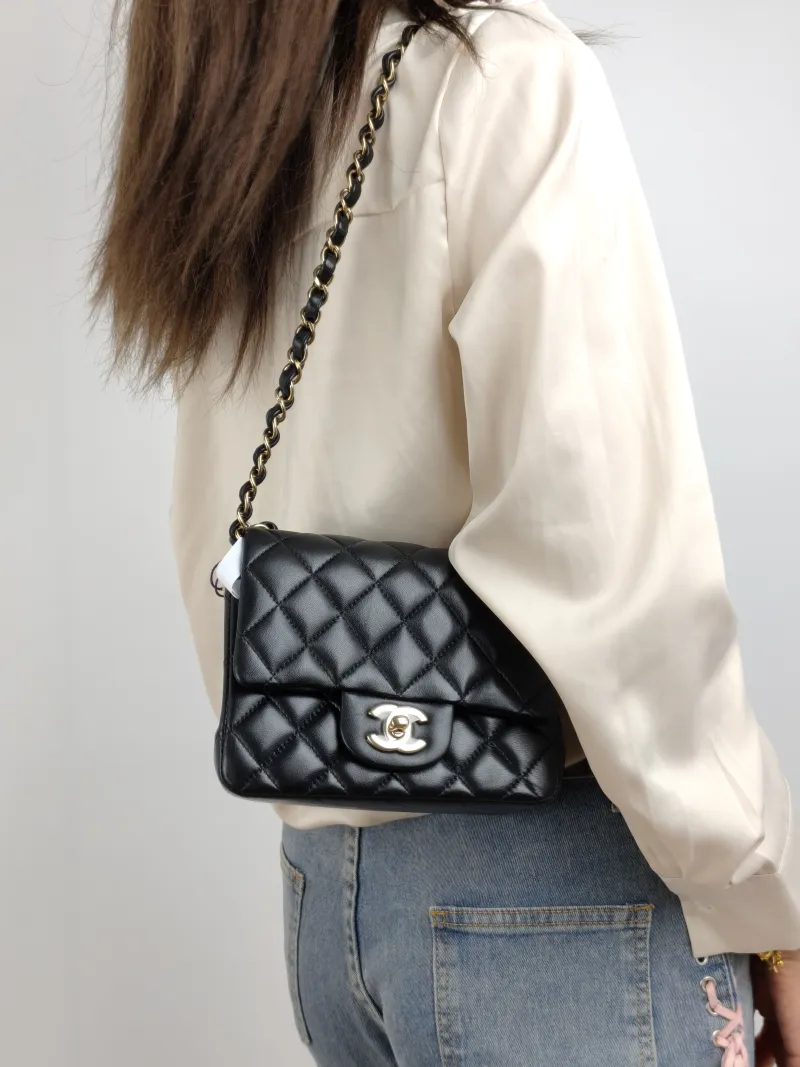 Chanel Crossbody Bag Classic Flap Mini CF Mini Black SL ambskin Mini 17 × 8 × 13.5 cm — on-model view 1 of 3