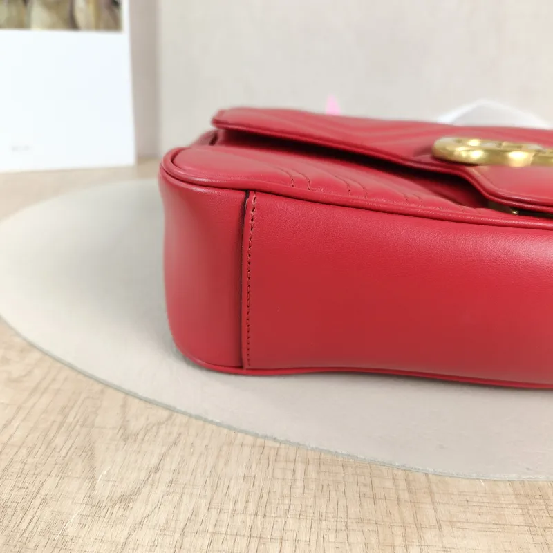 GUCCI Crossbody Bag GG Marmont Medium Marmont 26 Red Calfskin Medium 26 × 7 × 15 cm — detail view 6 of 13
