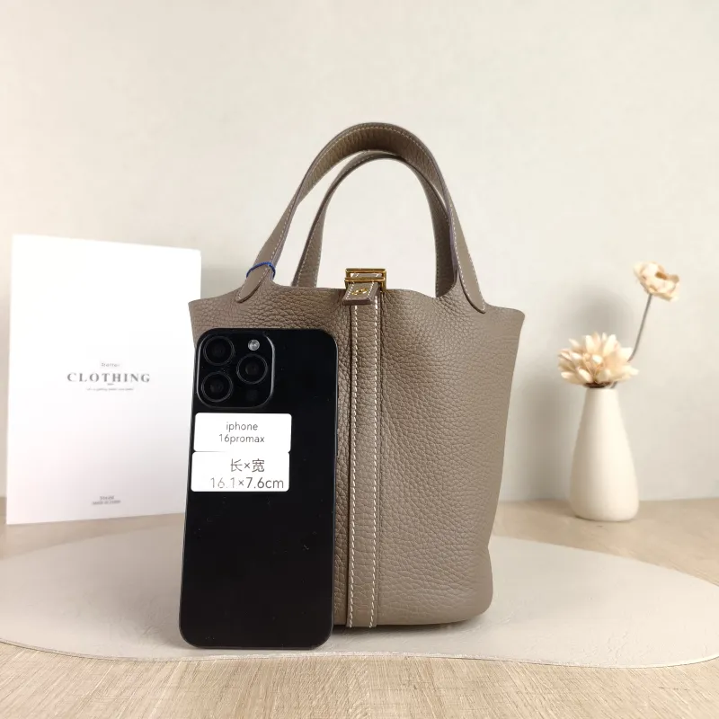Hermès Top Handle Bag Picotin Lock 18 18 18 TC Calfskin Small 18 × 13 × 18 cm K — cover view 2 of 5